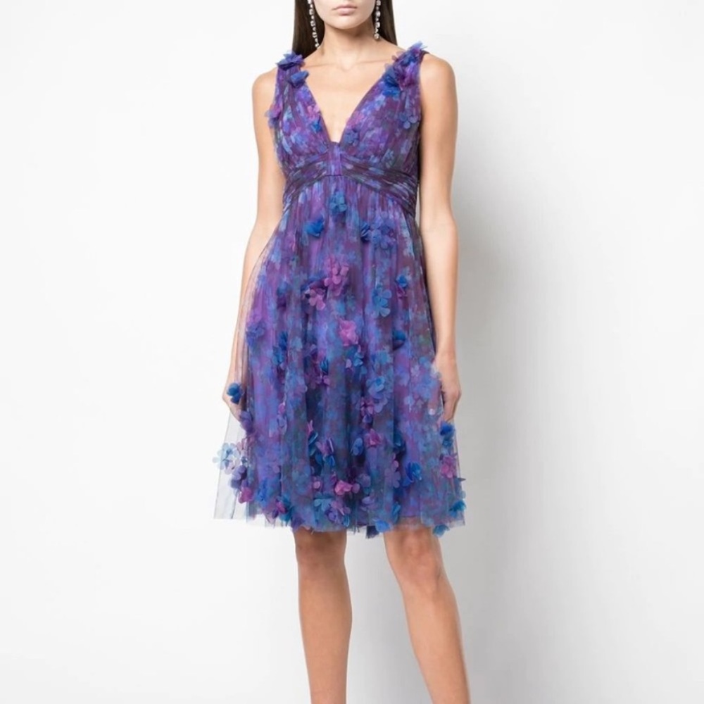 Marchesa Notte Vneck Empire Waist Cocktail Dress